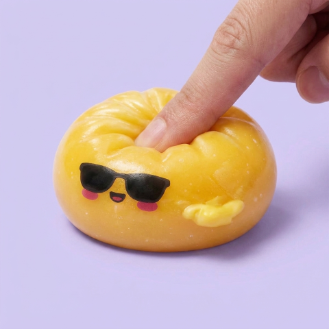 Mystery Dumpling Squishy Solglasögon — i klämmet, mjukt slow-rise-skum
