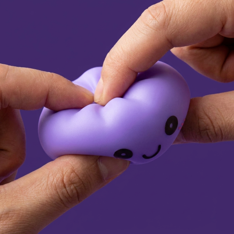 Dumpling Squishy Nattlampa Lila — slow-rise-effekt, skummet återtar långsamt sin form