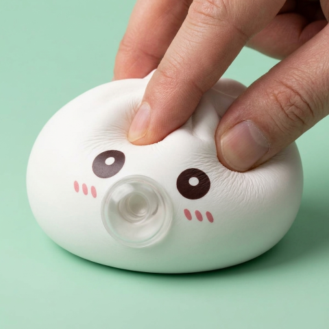 Giant Dumpling Squishy Molnvit — slow-rise-effekt, skummet återtar långsamt sin form