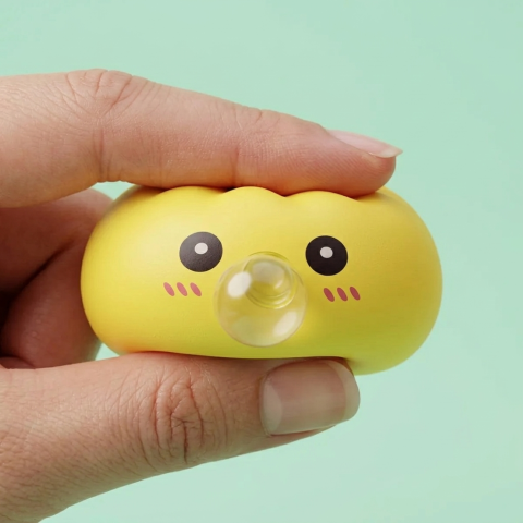 Jumbo Dumpling Squishy Gul XXL — slow-rise-effekt, skummet återtar långsamt sin form